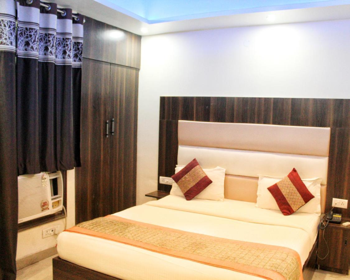 Airport Hotel Classic Park New Delhi Exterior photo